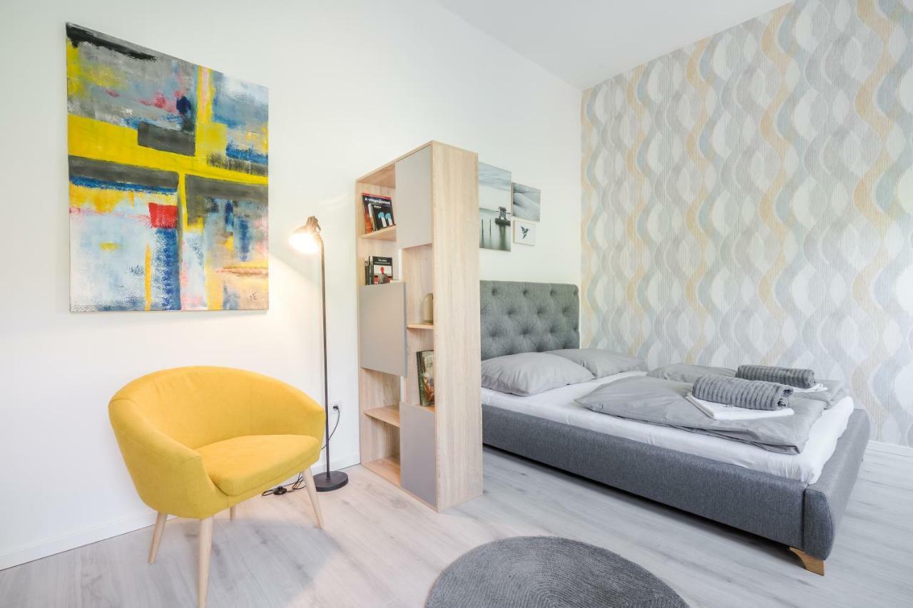 Bpr Color Fusion Home With A/C Будапеща Екстериор снимка