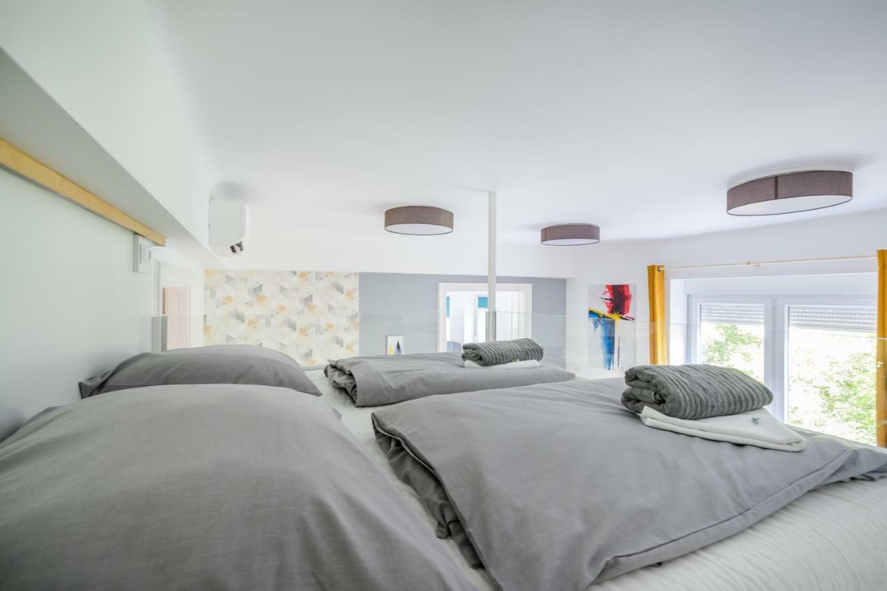 Bpr Color Fusion Home With A/C Будапеща Екстериор снимка