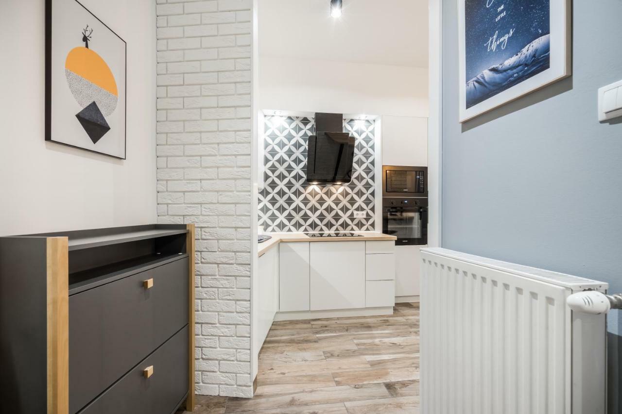 Bpr Color Fusion Home With A/C Будапеща Екстериор снимка