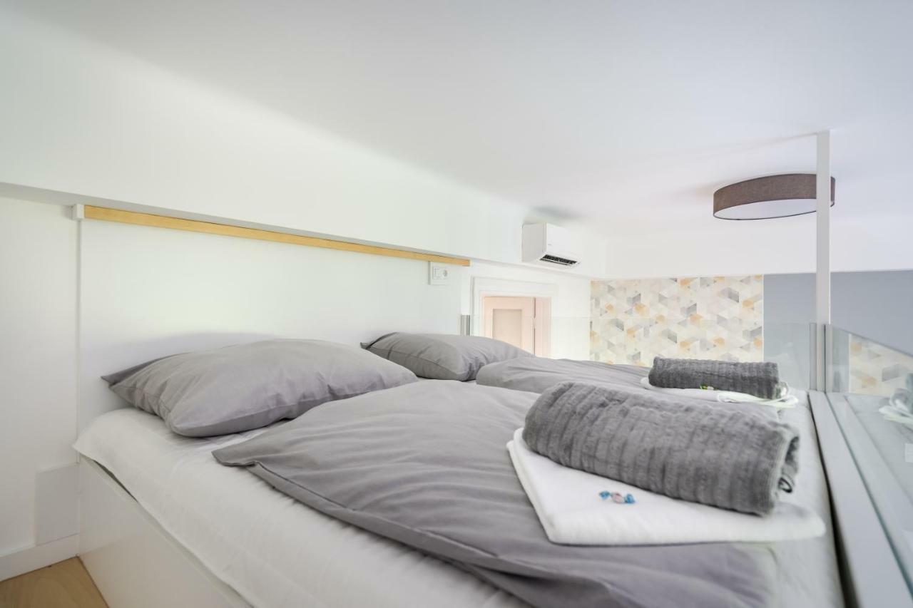 Bpr Color Fusion Home With A/C Будапеща Екстериор снимка