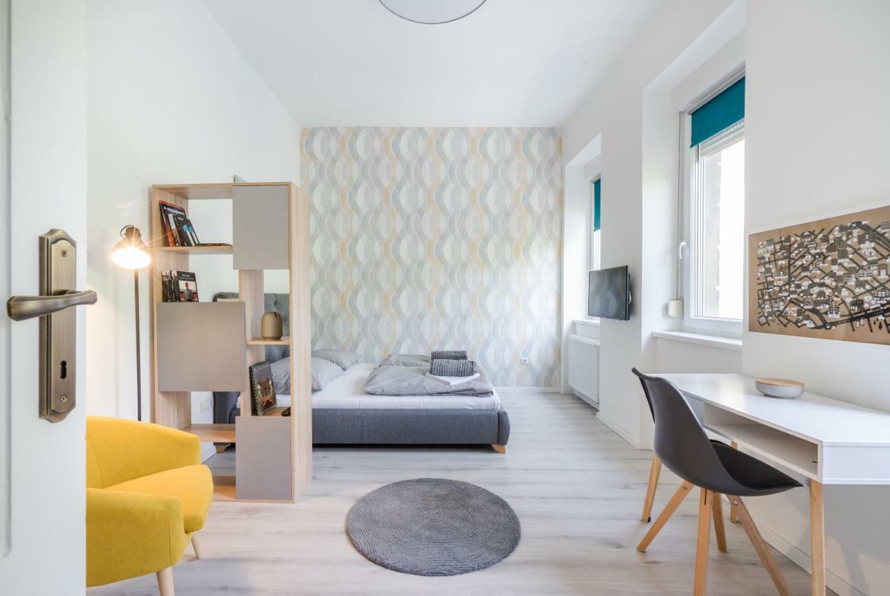 Bpr Color Fusion Home With A/C Будапеща Екстериор снимка